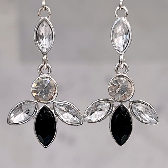 NAPIER Dangle and Stud Earring Bundle - Picture 5 of 15